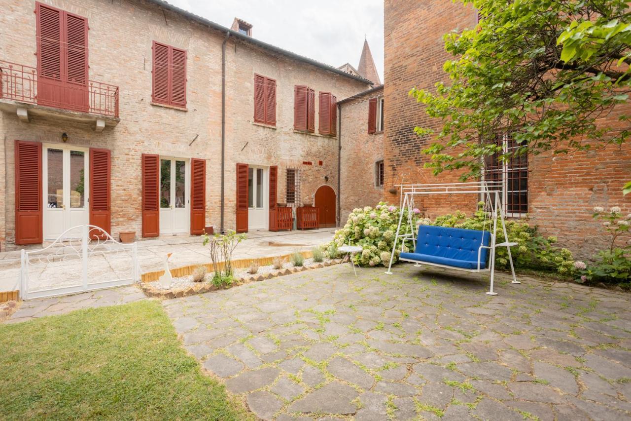 Palazzo Sabbioni Suite Del Conte Elegant Suite In Old Monastery City Center 费拉拉 外观 照片