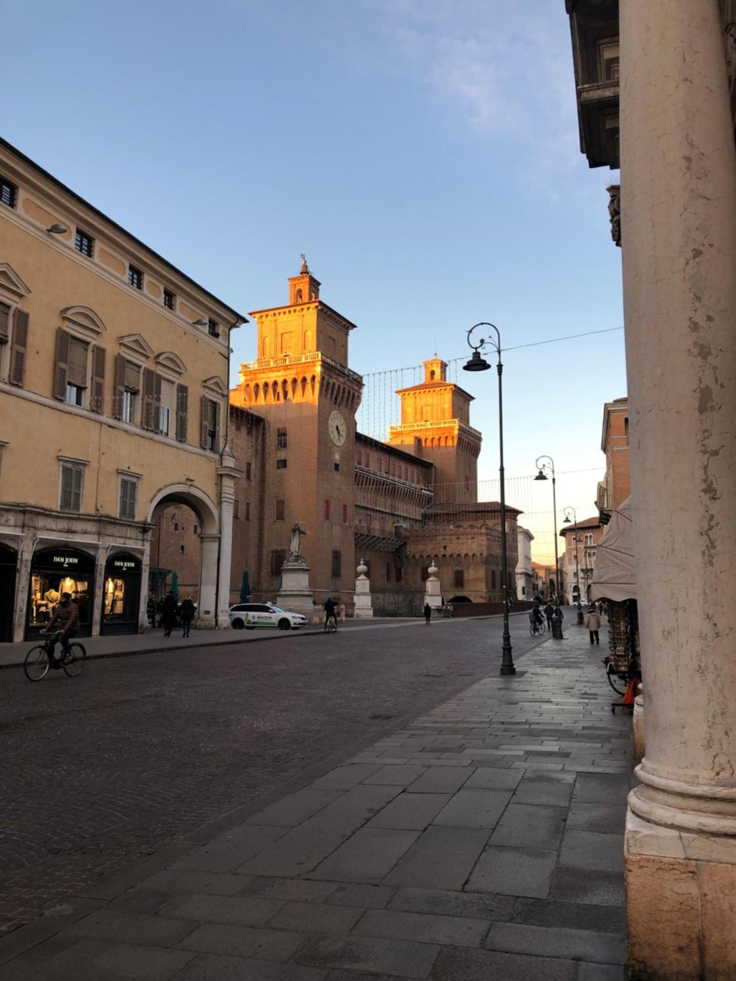 Palazzo Sabbioni Suite Del Conte Elegant Suite In Old Monastery City Center 费拉拉 外观 照片